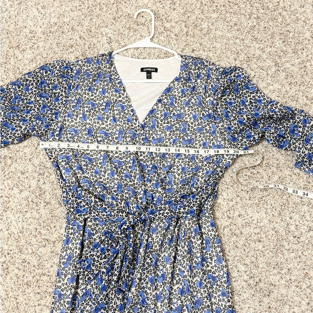 Express Blue and White Floral Long Sleeve Dress - Picture 2 of 6